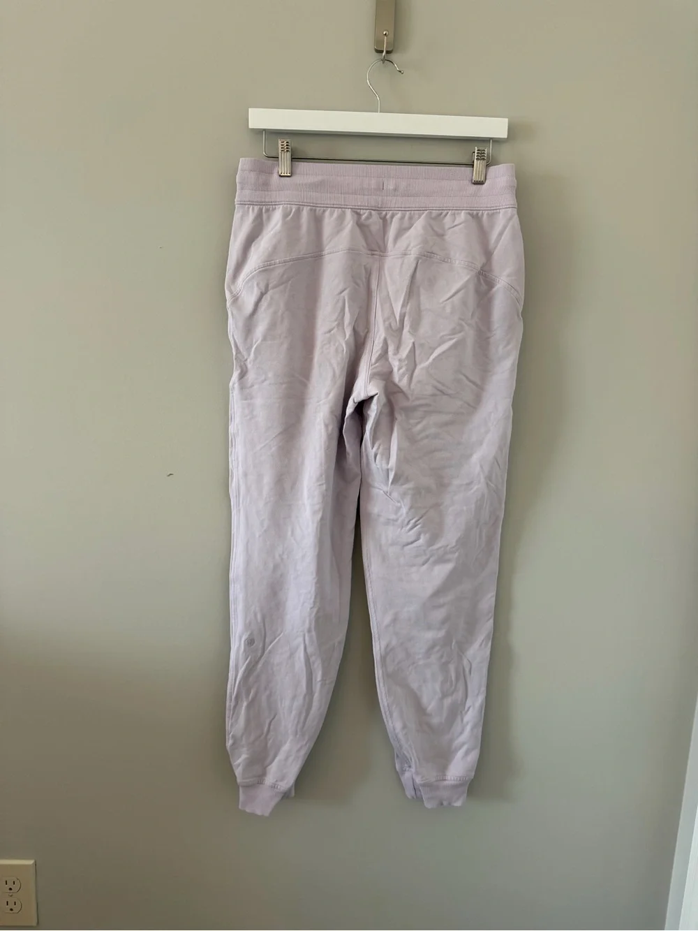Lululemon Scuba High-Rise Joggers Size 6 Lavender Purple